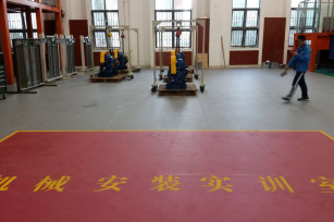 深圳技師學院電梯機械維修實訓室